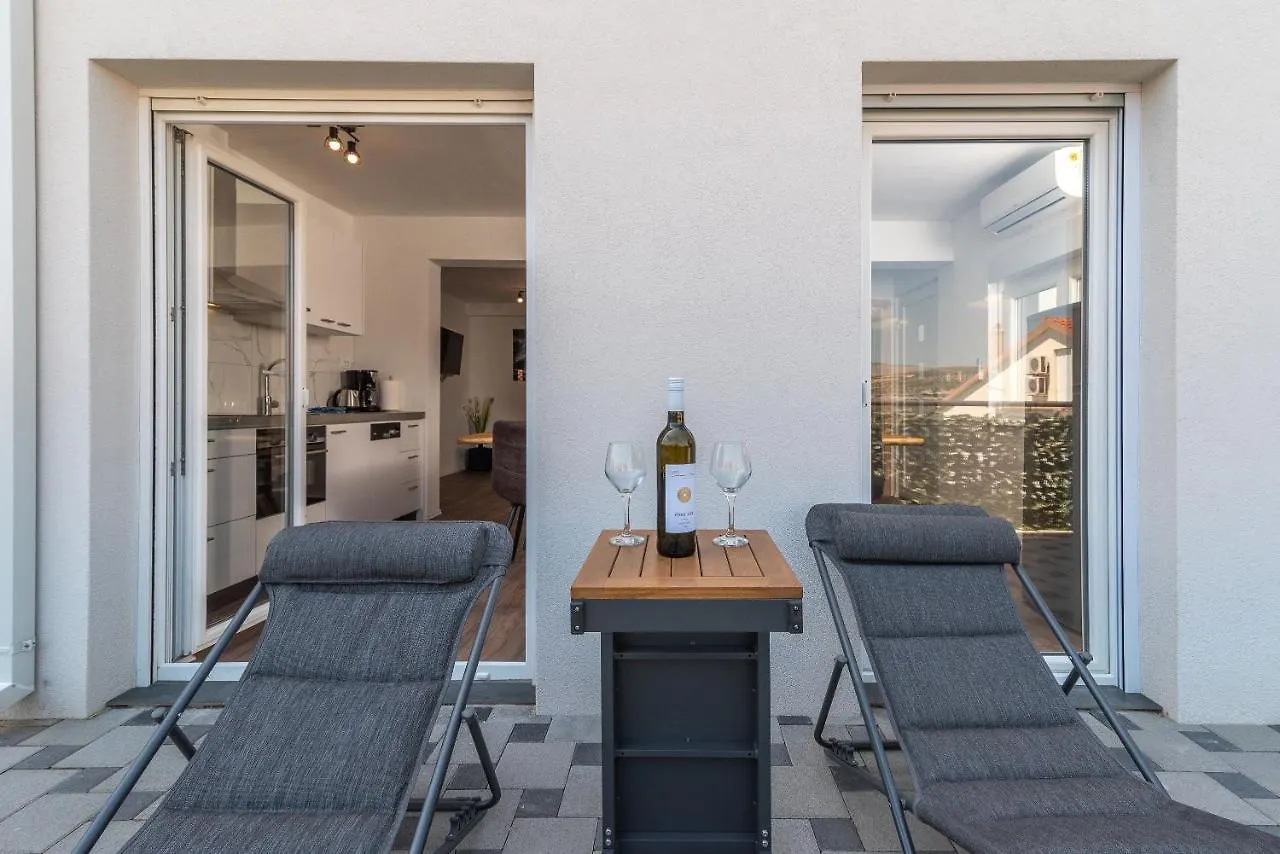 Delux Apartment Eva Trogir