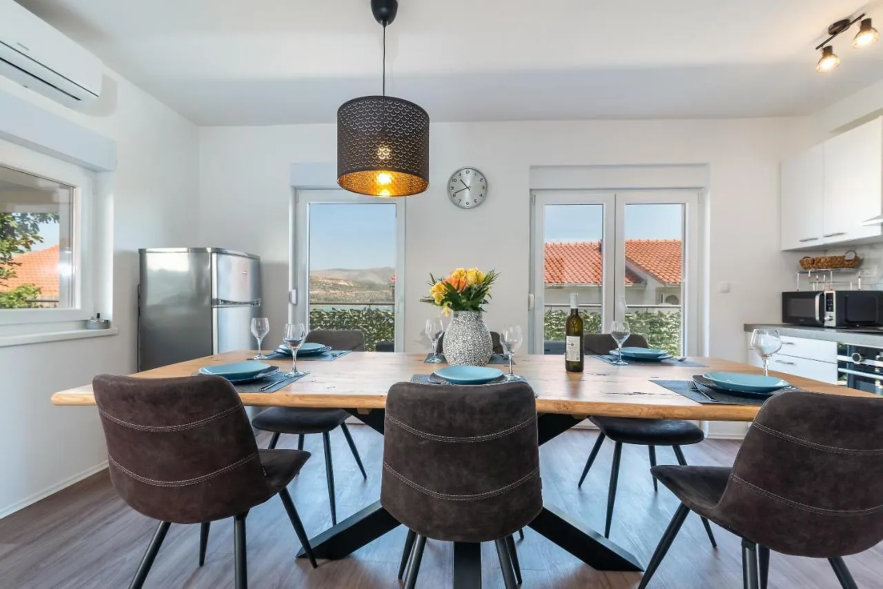 Delux Apartment Eva Trogir