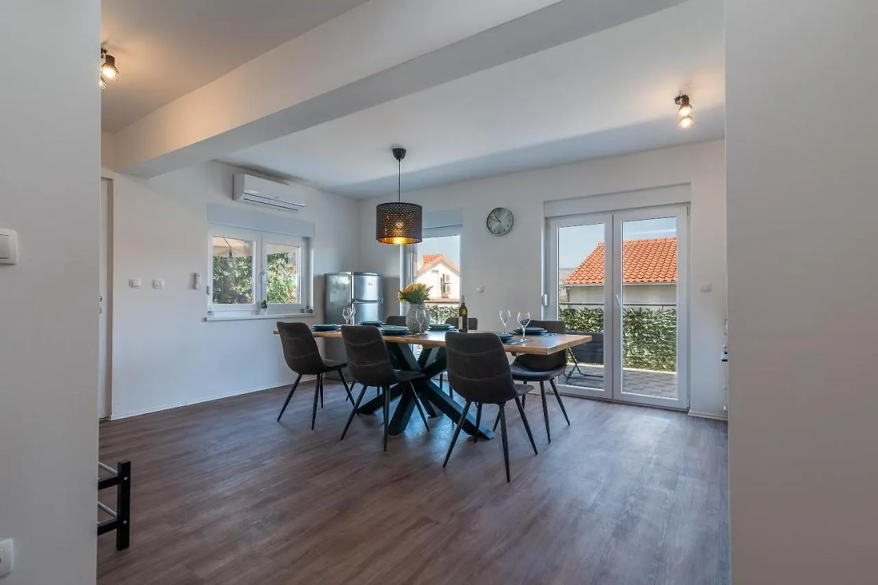Delux Apartment Eva Trogir